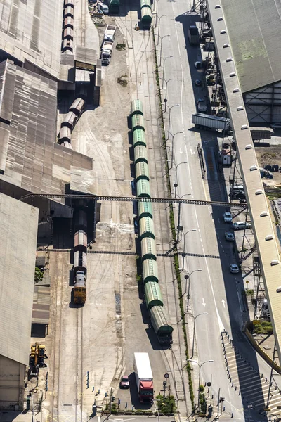 Tren con depósitos de gas y combustible, Barcelona — Foto de Stock