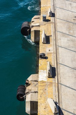 Boş Park yerinde bir iskele