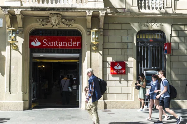 Barcelona'da Santander banka şubesi — Stok fotoğraf