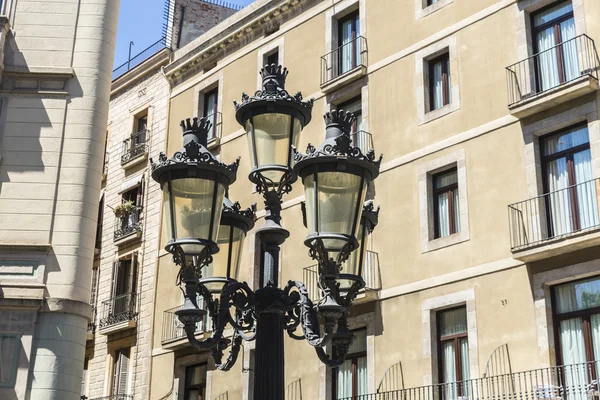 Classic lamppost in Les Rambles of Barcelona — Stock Photo, Image