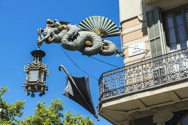 Artistic lamppost in Les Rambles of Barcelona — Stock Photo, Image