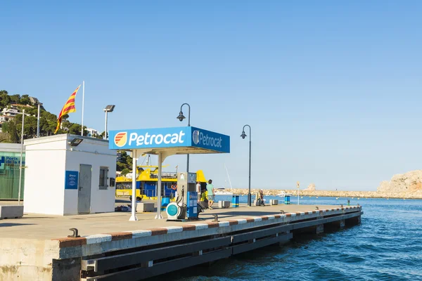 Posto de gasolina para navios e barcos — Fotografia de Stock