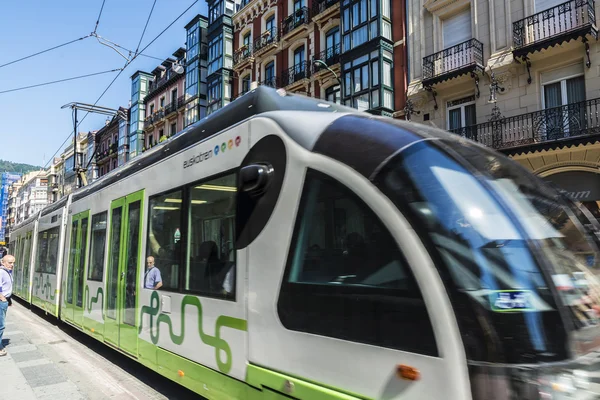 Tram in Bilbao, Spanje — Stockfoto