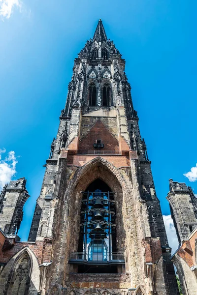 Klocktorn Kyrkan Nicholas Nikolai Kirche Lutherska Kyrkan Ligger Centrum Hamburg — Stockfoto