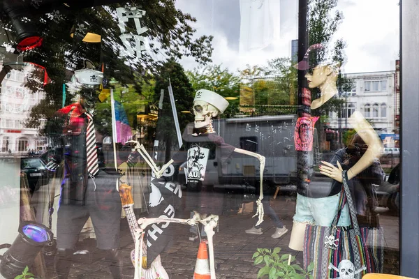 Hamburgo Alemania Agosto 2019 Exposición Una Tienda Ropa Con Calaveras — Foto de Stock