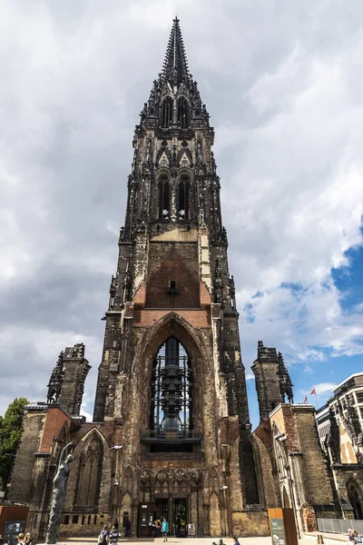 Hamburg Almanya Ağustos 2019 Nicholas Kilisesi Nin Çan Kulesi Nikolai — Stok fotoğraf