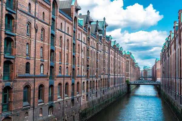 Antiguos Almacenes Convertidos Oficinas Pisos Junto Canal Barrio Hafencity Hamburgo — Foto de Stock