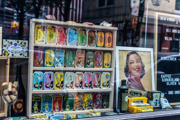 Hamburg Germany August 2019 Display Vintage Retro Collectibles Shop Portuguese — Stock Photo, Image