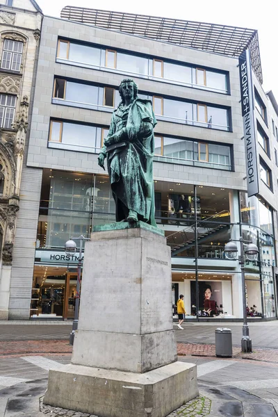 Hannover Alemania Agosto 2019 Estatua Schillerdenkmal Una Calle Georgstrave Hannover — Foto de Stock