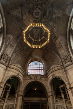 Almanya 'nın Hanover kentindeki Neues Rathaus Belediye Binası' nın içinde.