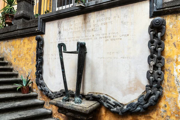 Gedenktafel Einem Klassischen Gebäude Oder Herrenhaus Historischen Zentrum Von Neapel — Stockfoto