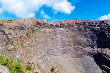 Napoli, Campania, İtalya 'da aktif bir volkan olan Vezüv Dağı' nın yaz manzarası