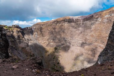 Napoli, Campania, İtalya 'da aktif bir volkan olan Vezüv Dağı' nın yaz manzarası