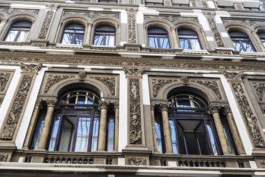 Napoli, İtalya - 9 Eylül 2019: Galleria Umberto I, İtalya 'nın eski Napoli kentindeki alışveriş galerisi