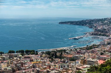 Napoli, İtalya 'daki körfez ve Napoli şehrine genel bakış