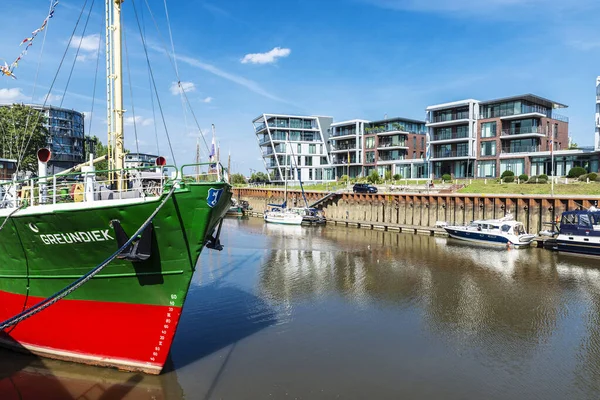 Hansestadt Stade Germany August 2019 Modern Residential Buildings Canal Ships — Stock Photo, Image