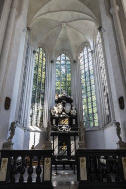 Almanya 'nın Lubeck şehrinde bulunan Lubeck Katedrali' nin içindeki cenaze şapelleri.