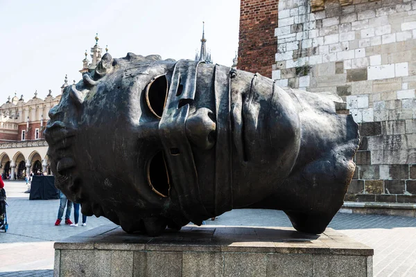 Cracóvia Polônia Agosto 2018 Eros Bendato Eros Encadernado Estátua Bronze — Fotografia de Stock