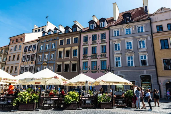 Warszawa Polska Września 2018 Rynek Starego Miasta Barem Restauracjami Ludźmi — Zdjęcie stockowe