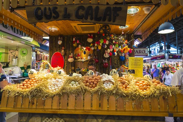 Przechowywanie jaj w La Boqueria, Barcelona — Zdjęcie stockowe