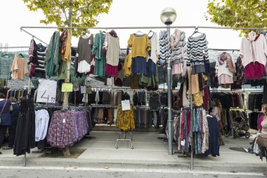 İnsanlar açık bir market