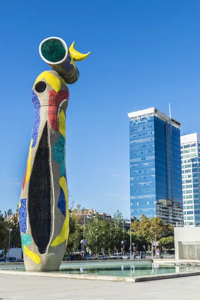 Sculpture Dona i Ocell, Barcelona — Stock Photo, Image