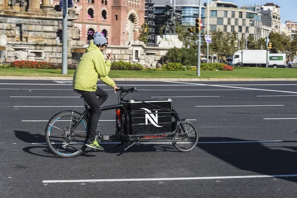 Ciclista en Barcelona —  Fotos de Stock