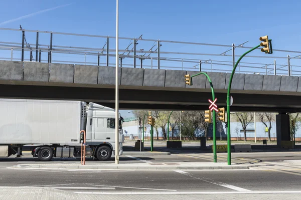 Truck at a crossing — Stock Photo, Image