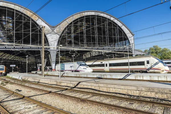 Tågstationen i barcelona — Stockfoto