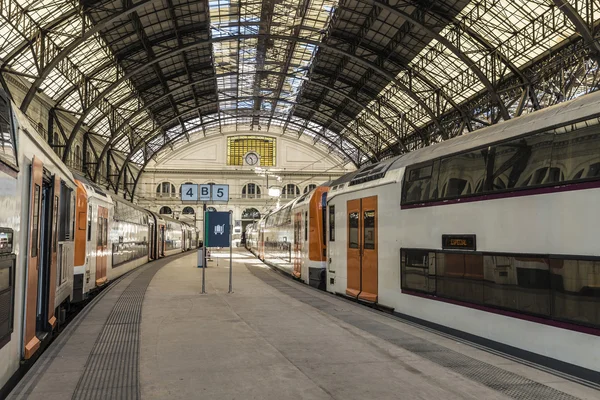 Treinstation in barcelona — Stockfoto