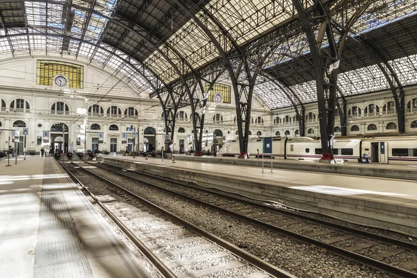 Treinstation in barcelona — Stockfoto