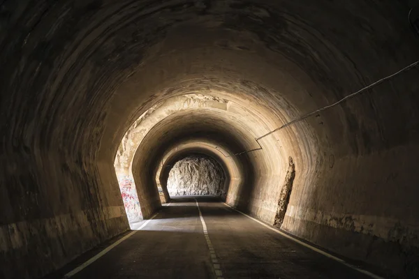 Velho túnel na espanha — Fotografia de Stock