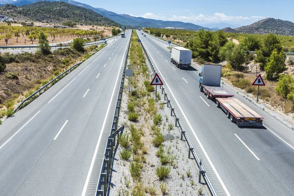 Autopista a través de Andalucía, España — Foto de Stock