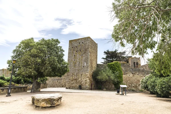 Medieval street in Catalonia — Stock Photo, Image