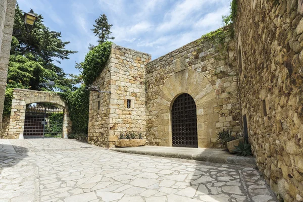 Rua medieval na Catalunha — Fotografia de Stock