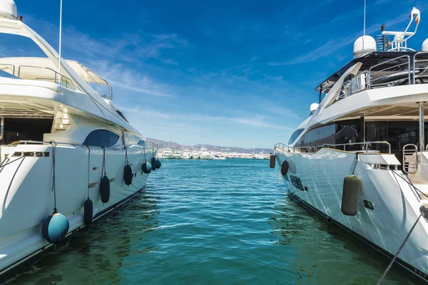 Puerto Banus, Andalusie, Spanje — Stockfoto