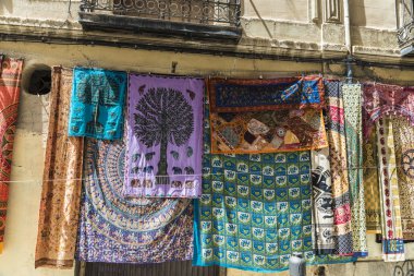 Halı Salonu, İspanya