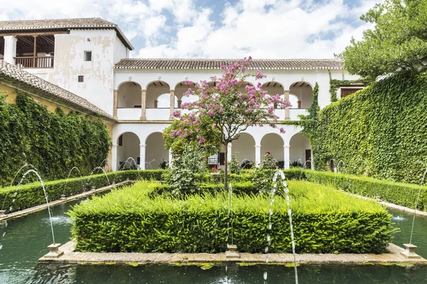Generalife-Gärten an der Alhambra in Granada, Spanien — Stockfoto