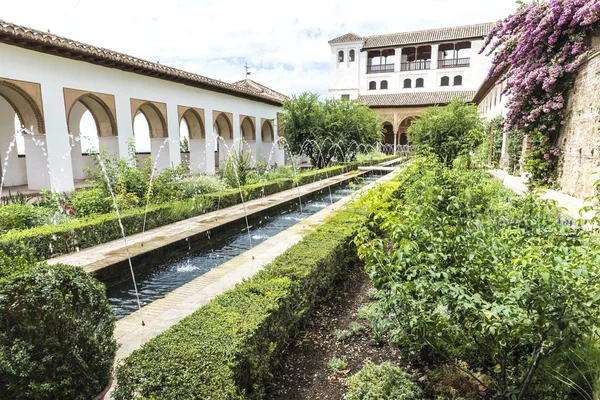 Generalife gardens at the Alhambra in Granada, Spain — Stock Photo, Image