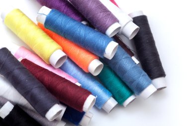 Birçok iş parçacığı, renk dize, kordon, Hank, beyaz backg iplikçiğe