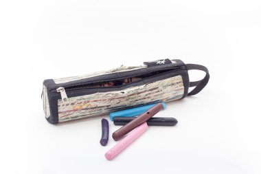 Kalem kutusu wite arka plan üzerinde