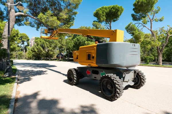 Park Yolu 'nda Otomatik Patlayıcı Asansörü