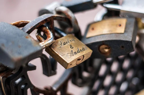 Rusty love locks — Stock Photo, Image