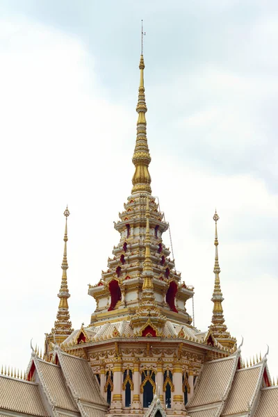 在泰国的一座寺庙古塔 — 图库照片