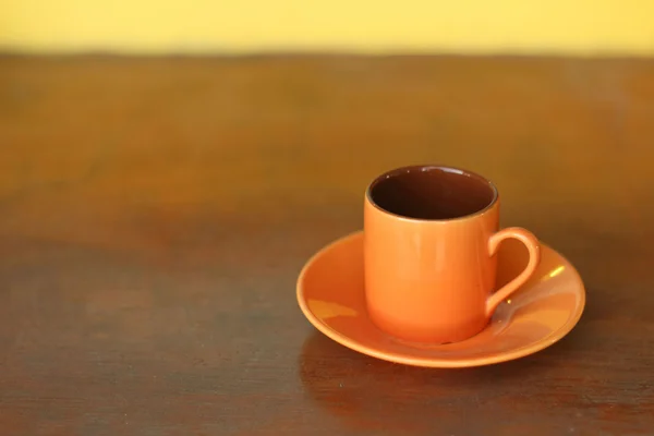 Set de café de cerámica en la tienda de vidrio . — Foto de Stock