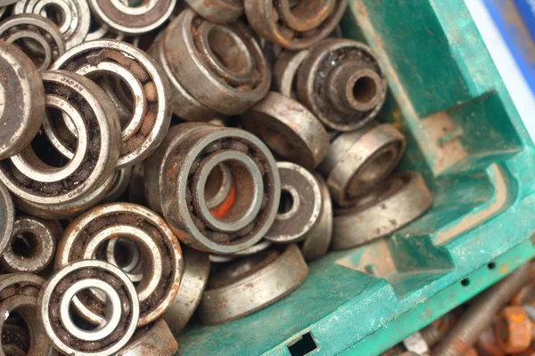 Un conjunto de palancas de acero inoxidable usadas reales —  Fotos de Stock