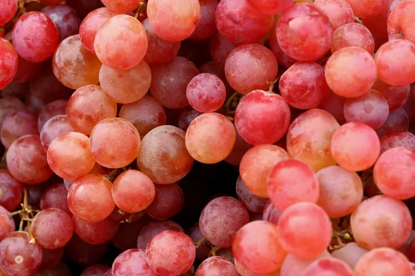 Piyasada masada taze üzüm