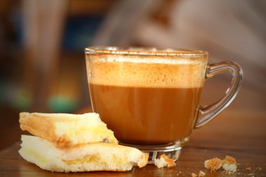 ekmek ve lezzetli kahve.