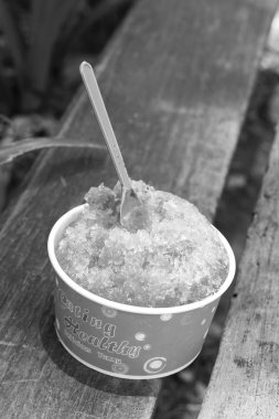 Kırmızı su Shaved buz