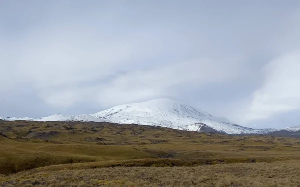 Orta Kamçatka Nın Sonbahar Manzaraları Resimli Volkanlar Dağlar Tepeler Ovalar — Stok fotoğraf